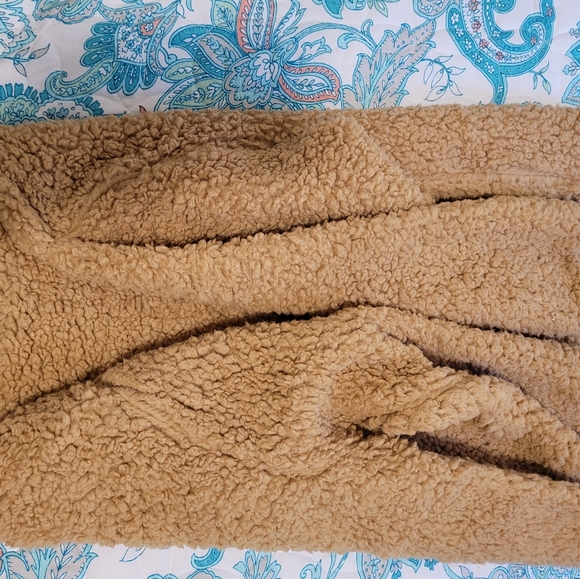 Sherpa sweater - Picture 7 of 7